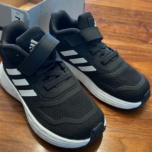 Adidas toddler Duramo shoes, size 7 New